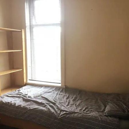 Single Room - Town & University Nearby, 24H Bus, Airport-Linked Manchester Esterno foto