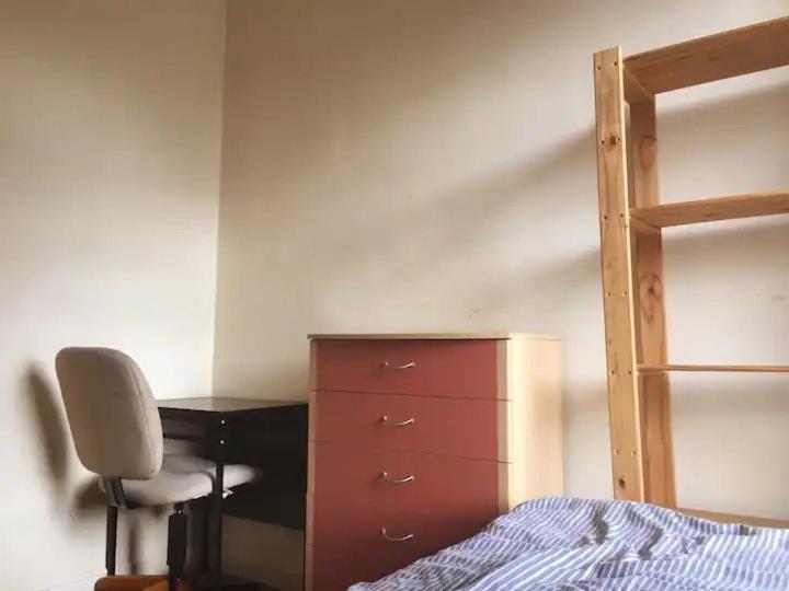 Single Room - Town & University Nearby, 24H Bus, Airport-Linked Manchester Esterno foto
